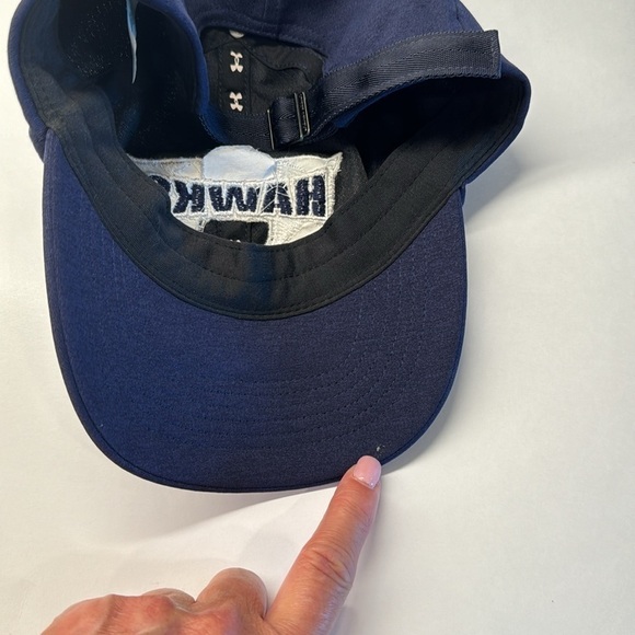 UnderArmour women’s fit Hawks navy strapback hat - Picture 5 of 8